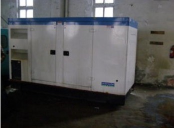 恭城康明斯150kw大型柴油二手发电机组 恭城康明斯150kw大型柴油二手发电机组